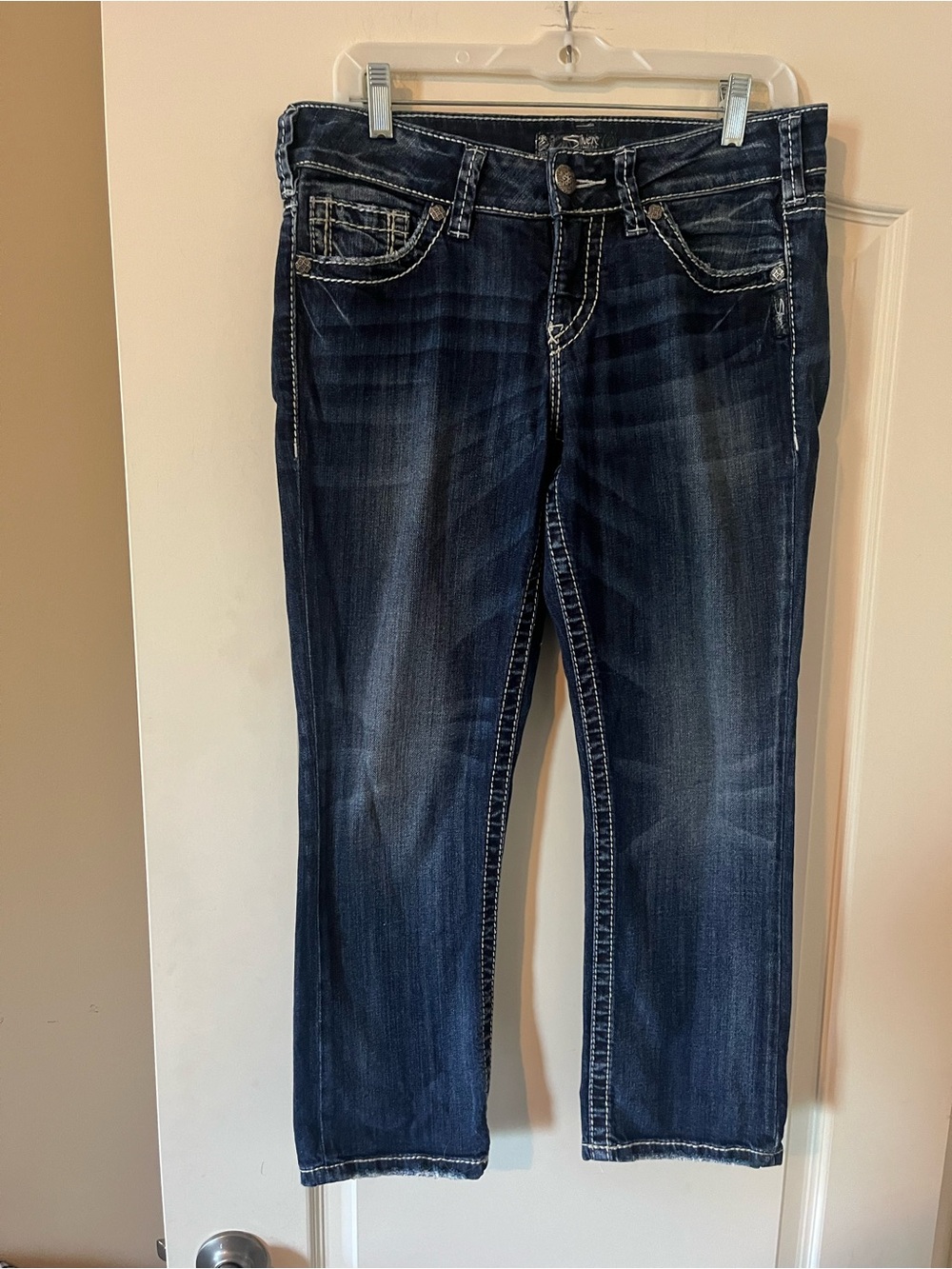 Silver Jeans Co. Suki Style Darker Wash Cropped Women’s Size 29 Jeans
